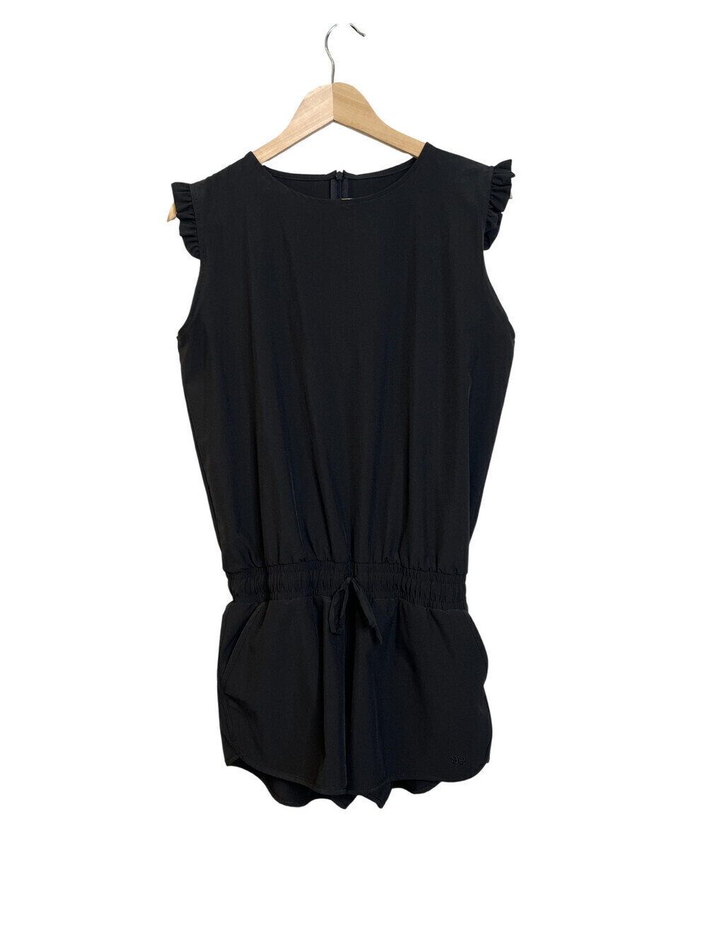 Albion Fit Black Ruffle Trimmed Sprinter Shorts Romper Size Medium Athleisure - Picture 1 of 4